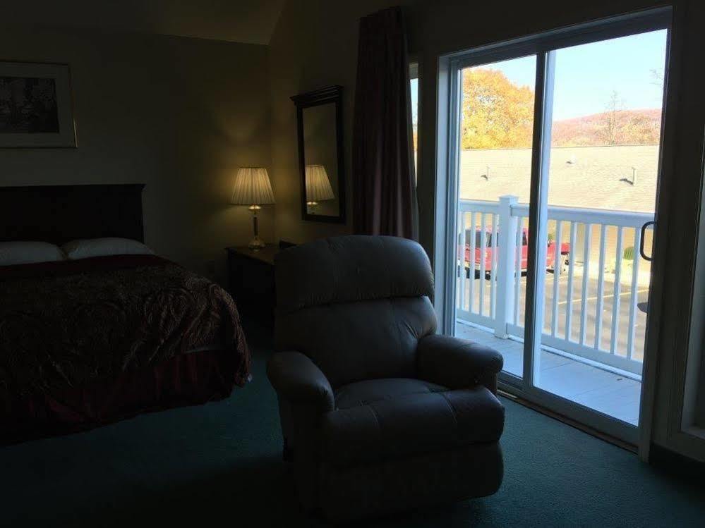 The Falls Motel Watkins Glen Buitenkant foto